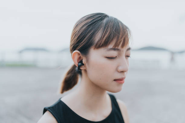 clip-on Bluetooth earphones