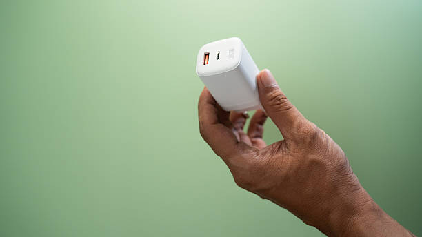 dual port PPS fast charging adapter